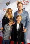 Amsterdam 22 november 2014
Premiere Mees Kees in carre met in de hoofdrollen Willem Voogd Sanne Wallis de Vries  Felix Osinga, en Brent Thomassen. Dennis v d Geest met vrouw en kinderen