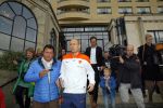 Noordwijk 14 november 2014
Arjen Robben neemt het eerste stripboek over zijn voetbal carriere in ontvangst in hotel Huis ter Duin en aansluitend geeft hij een voetbal clinic op het strand. Edwin Bredius interviewt Arjen