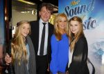 Den Bosch 23 november 2014
Premiere Sound of music in de parade in Den Bosch. Erik de Zwart met vrouw en kinderen