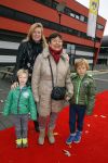 Hilversum 26 november 2014
Sinterklaas bij RTL in studio 21. Eva Peters met kinderen en moeder