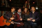 Volendam 13 november 2014
Presentatie nieuwe kerst cd van de 3j's met Jan Dulles Jaap kwakman en Jan de Witte. Glennis Grace reikt het eerste exemplaar uit.