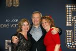Utrecht 18 november 2014
Andre v Duin viert zijn 50 jarig artiesten bestaan in het Beatrix theater.
Herman Finkers met vrouw en een kennis