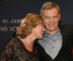 Utrecht 18 november 2014
Andre v Duin viert zijn 50 jarig artiesten bestaan in het Beatrix theater.
Herman Finkers met vrouw en een kennis