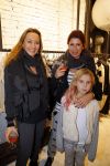 Amsterdam 20 november 2014
Opening winkel 10 days in de cornelis schuytstraat. isa Hoes met dochter Vlinder