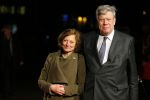 Utrecht 8 december 2014
Mr Pieter v Vollenhoven viert samen met zijn familie ,Prinses Margriet Prins Maurits Prinses Marilene Prins Bernhard Jr. Prinses Annette Prins Floris Prinses Aimee Prins Pieter Christiaan en Prinses Anita zijn 75e verjaardag in het Beatrix theater.
