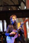Volendam 13 november 2014
Presentatie nieuwe kerst cd van de 3j's met Jan Dulles Jaap kwakman en Jan de Witte. Glennis Grace reikt het eerste exemplaar uit.