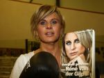 Capelle aan den Ijssel, 14 November 2014
Jacqueline Laats bij Sportcentrum Rivium.
Boksen en met haar nieuwe boek 