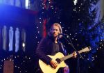 Volendam 13 november 2014
Presentatie nieuwe kerst cd van de 3j's met Jan Dulles Jaap kwakman en Jan de Witte. Glennis Grace reikt het eerste exemplaar uit.