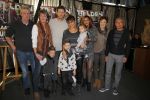 Ridderkerk 10 november 2014
Presentatie Helden met oa Klaasjan Huntelaar met vrouw en kinderen bij v d Valk. Klaasjan met vrouw Maddy kinderen ouders schoonouders en schoonzus