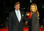 Utrecht 8 december 2014
Mr Pieter v Vollenhoven viert samen met zijn familie ,Prinses Margriet Prins Maurits Prinses Marilene Prins Bernhard Jr. Prinses Annette Prins Floris Prinses Aimee Prins Pieter Christiaan en Prinses Anita zijn 75e verjaardag in het Beatrix theater.