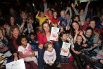 Amersfoort 9 november 2014
Boekpresentatie Dierendorpje door Kim-Lian van der Meij, partner Daniel Gibson en kinderen Sean en Ronja. Marianne Thieme