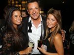 Amsterdam 2 december 2014
CD presentatie Gerard Joling in het conservatorium Hotel. Humberto Tan en Karin Bloemen reiken het eerste exemplaar uit. Michelle Dubbelboer met een vriendin en Patty Brard
