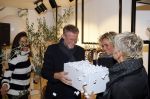 Amsterdam 20 november 2014
Opening winkel 10 days in de cornelis schuytstraat. Anouk Smulders opent de winkel en de oprichters van 10 days Barbara Hilbrink en Myon Veenendaal zij natuurlijk aanwezig. Ook Suus Zeelenberg neemt het woord