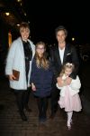 Amsterdam 18 december 2014
Premiere kerst circus in Carre.
Nienke Romer met Frederik Brom en hun kinderen