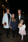Amsterdam 18 december 2014
Premiere kerst circus in Carre.
Nienke Romer met Frederik Brom en hun kinderen