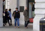 Londen 14 december 2014
Paul de Leeuw en zijn partner Stefan Nugter shoppen in Londen.