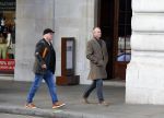 Londen 14 december 2014
Paul de Leeuw en zijn partner Stefan Nugter shoppen in Londen.