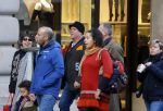 Londen 14 december 2014
Paul de Leeuw en zijn partner Stefan Nugter shoppen in Londen.