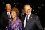 Utrecht 8 december 2014
Mr Pieter v Vollenhoven viert samen met zijn familie ,Prinses Margriet Prins Maurits Prinses Marilene Prins Bernhard Jr. Prinses Annette Prins Floris Prinses Aimee Prins Pieter Christiaan en Prinses Anita zijn 75e verjaardag in het Beatrix theater.