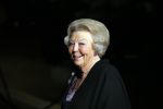 Utrecht 8 december 2014
Mr Pieter v Vollenhoven viert samen met zijn familie ,Prinses Margriet Prins Maurits Prinses Marilene Prins Bernhard Jr. Prinses Annette Prins Floris Prinses Aimee Prins Pieter Christiaan en Prinses Anita zijn 75e verjaardag in het Beatrix theater.