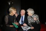 Amsterdam 11 december 2014
Presentatie van het nieuwe tijdschrift en platform van Wendy v Dijk.
Prinses Laurentien onthult het eerste exemplaar. Prinses Laurentien in gesprek met de ouders van Erland Galjaard
