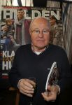 Ridderkerk 10 november 2014
Presentatie Helden met oa Klaasjan Huntelaar met vrouw en kinderen bij v d Valk. Rinus Israel