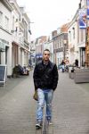 Weesp 4 december 2014
Robbie Hasselt wordt geinterviewd door Edwin Bredius. Robbie heeft dates gehad met Onno Hoes en deze gefilmd.
