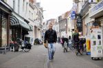 Weesp 4 december 2014
Robbie Hasselt wordt geinterviewd door Edwin Bredius. Robbie heeft dates gehad met Onno Hoes en deze gefilmd.