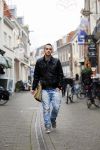 Weesp 4 december 2014
Robbie Hasselt wordt geinterviewd door Edwin Bredius. Robbie heeft dates gehad met Onno Hoes en deze gefilmd.