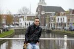Weesp 4 december 2014
Robbie Hasselt wordt geinterviewd door Edwin Bredius. Robbie heeft dates gehad met Onno Hoes en deze gefilmd.