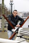 Weesp 4 december 2014
Robbie Hasselt wordt geinterviewd door Edwin Bredius. Robbie heeft dates gehad met Onno Hoes en deze gefilmd.