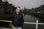 Weesp 4 december 2014
Robbie Hasselt wordt geinterviewd door Edwin Bredius. Robbie heeft dates gehad met Onno Hoes en deze gefilmd.