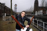 Weesp 4 december 2014
Robbie Hasselt wordt geinterviewd door Edwin Bredius. Robbie heeft dates gehad met Onno Hoes en deze gefilmd.