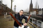 Weesp 4 december 2014
Robbie Hasselt wordt geinterviewd door Edwin Bredius. Robbie heeft dates gehad met Onno Hoes en deze gefilmd.