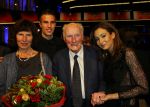 Amsterdam 16 december 2014
Sportman van het jaar verkiezing in de RAI.
Robin v Persie met zijn vrouw Bouchra en zijn moeder en opa