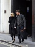 Londen 14 december 2014
Sam Worthington met zijn zwangere vriendin Lara Bingle in Londen