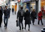 Londen 14 december 2014
Sam Worthington met zijn zwangere vriendin Lara Bingle in Londen