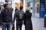 Londen 14 december 2014
Sam Worthington met zijn zwangere vriendin Lara Bingle in Londen