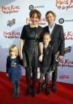 Amsterdam 22 november 2014
Premiere Mees Kees in carre met in de hoofdrollen Willem Voogd Sanne Wallis de Vries  Felix Osinga, en Brent Thomassen. Sanne Wallis de Vries met man en kinderen