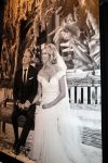Amsterdam 11 december 2014
Presentatie van het nieuwe tijdschrift en platform van Wendy v Dijk.
Prinses Laurentien onthult het eerste exemplaar. Wendy en Erland zitten op een trouwfoto op het bankje dat ze van de kinderen gehad hebben