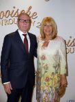 Amsterdam 1 december 2014
Premiere Gooische vrouwen 2 in het nieuwe de la mar met in de hoofdrollen Linda de Mol Lies Visschedijk Tjitske Reijdinga en Susan Visser. Will Koopman met man en moeder