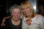 Amsterdam 1 december 2014
Premiere Gooische vrouwen 2 in het nieuwe de la mar met in de hoofdrollen Linda de Mol Lies Visschedijk Tjitske Reijdinga en Susan Visser. Will Koopman met man en moeder