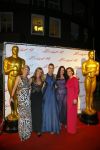 Amsterdam 15 november 2014
Bridget Maasland viert met haar familie en vrienden haar 40e verjaardag en het thema is The Oscars. Xenia Kasper Monique Mathijssen en andere vriendinnen