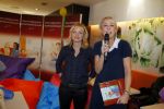 Amsterdam 9 december 2014
Yvon Jaspers gaat voorlezen bij Mc Donalds ivm start van een aktie voor het Ronald Mc Donald huis. Yvon met Debbie de Wagenaar