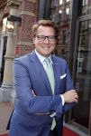 Amsterdam 23 november 2015 
Irene v d Laar stapt uit taxi.5 jaar nieuwe de la mar en 15 jaar de joop en Janine v d Ende foundation. Albert Verlinde