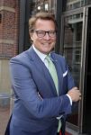 Amsterdam 23 november 2015 
Irene v d Laar stapt uit taxi.5 jaar nieuwe de la mar en 15 jaar de joop en Janine v d Ende foundation. Albert Verlinde
