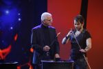 Aalsmeer 20 november 2015
Sabia Boulahrouz zwanger in het programma Mindmasters van SBS6.
Mindmasters Live, Uri Geller, Walter Rolfo, Patty Brard  Wolter Kroes Jochem v Gelder Peter R de Vries Boer geile Geert Monique Smit Patty Brard Kay nambiar en K# Lisa Michels. Kim LIan v d Meij presenteert het in studio Aalsmeer.