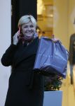 Amsterdam 25 november 2015 
Caroline Tensen doet boodschappen op de pc hooftstraat