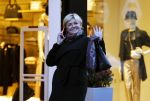 Amsterdam 25 november 2015 
Caroline Tensen doet boodschappen op de pc hooftstraat