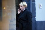 Amsterdam 25 november 2015 
Caroline Tensen doet boodschappen op de pc hooftstraat